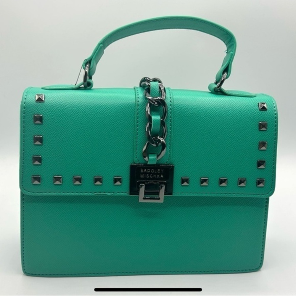 NWT Badgley Mischka Crossbody with Chain MSRP $160🔥🔥 - Picture 1 of 3